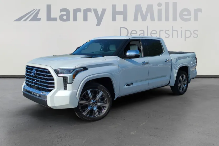 2023 Toyota Tundra CapStone photo 1