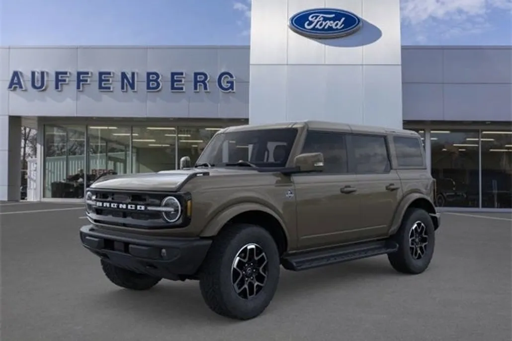 2025 Ford Bronco Outer Banks photo 1