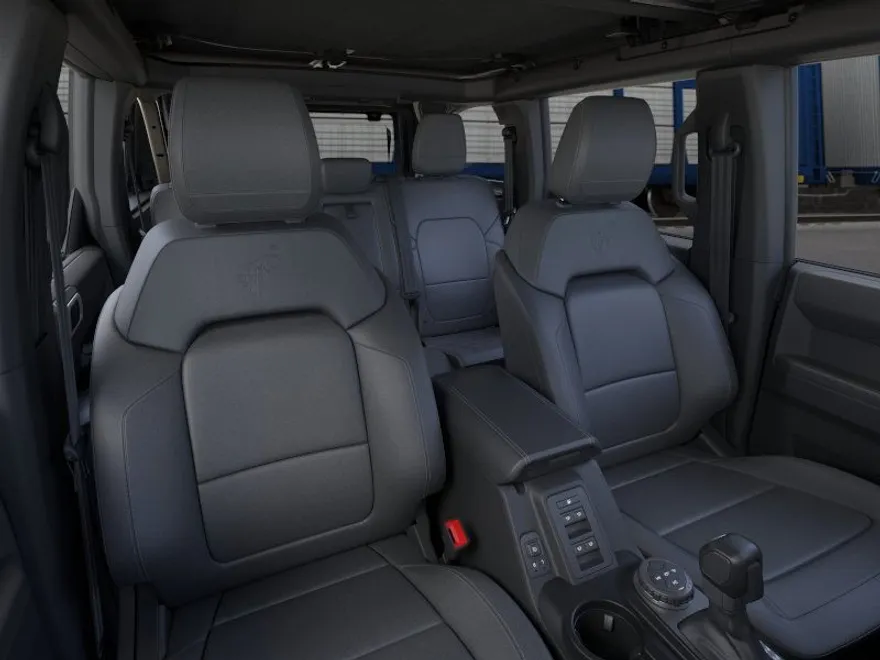 2025 Ford Bronco Outer Banks photo 9