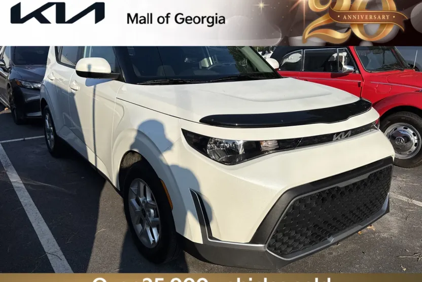 2025 Kia Soul LX photo 1