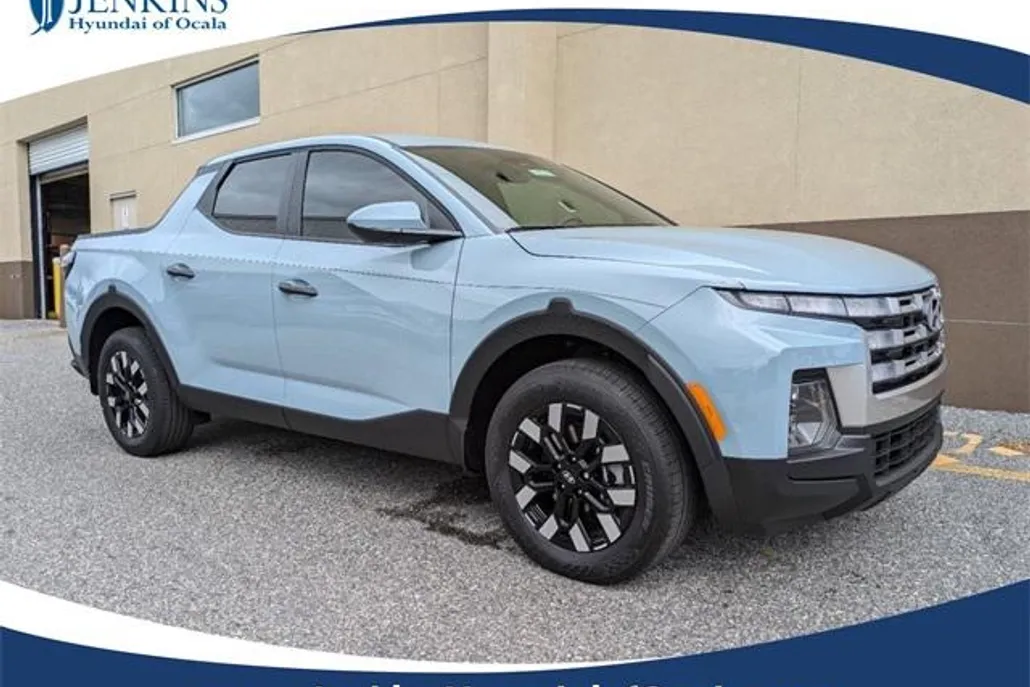2025 Hyundai Santa Cruz SE photo 1