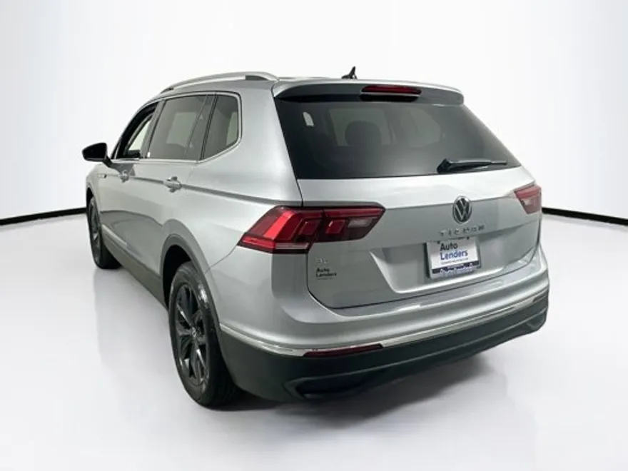 2024 Volkswagen Tiguan SE Wolfsburg Edition photo 1