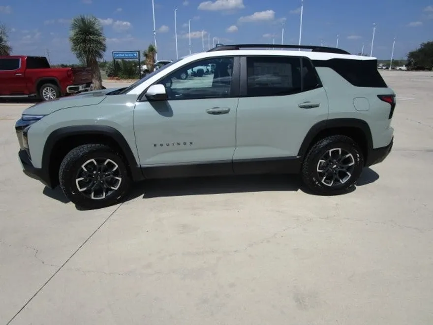 2026 Chevrolet Equinox ACTIV photo 1