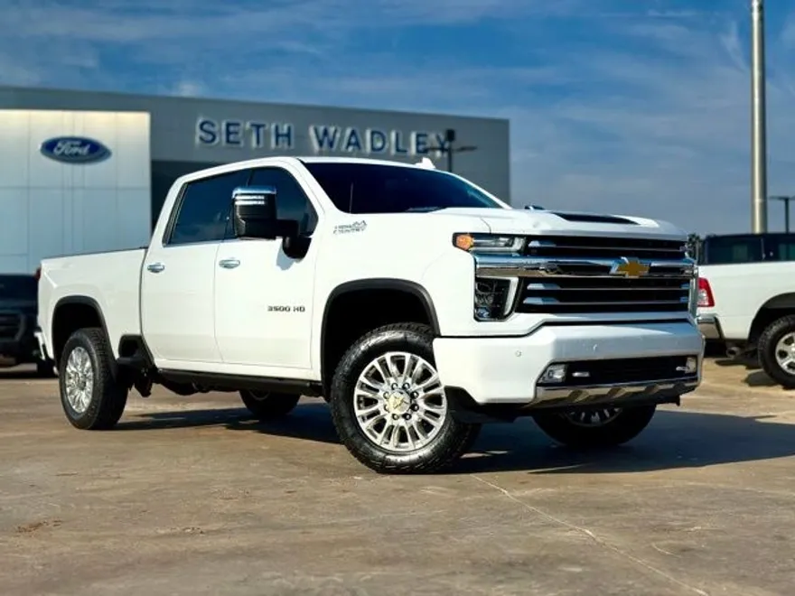 2022 Chevrolet Silverado 3500HD High Country Z71 photo 1