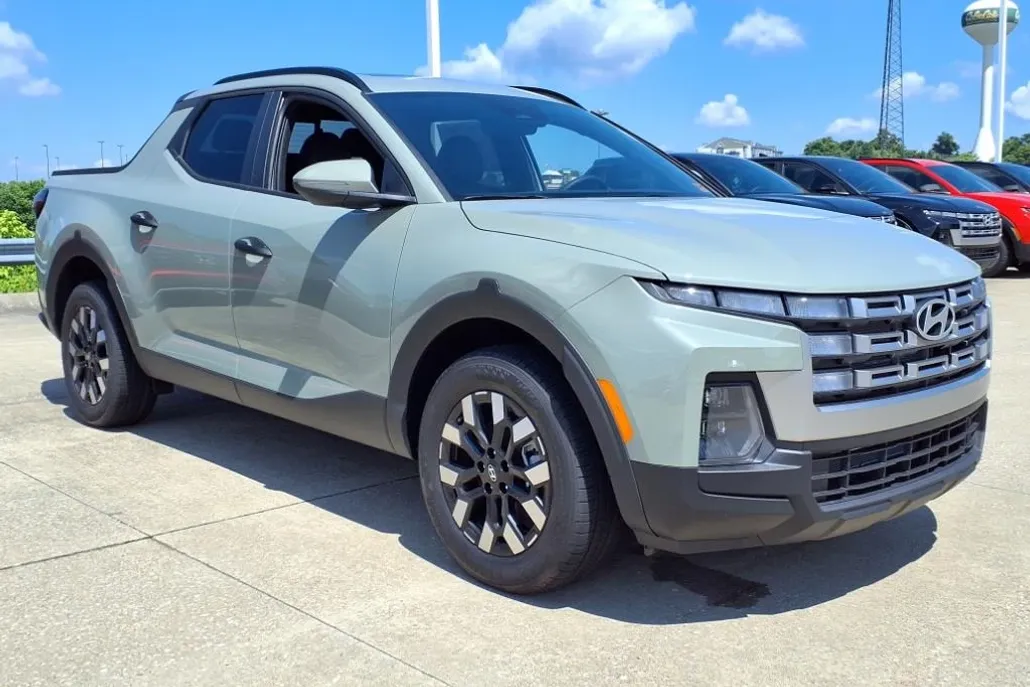 2025 Hyundai Santa Cruz SEL Activity photo 1