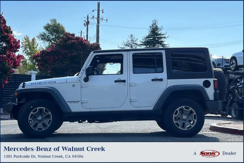 2014 Jeep Wrangler Unlimited Rubicon photo 1