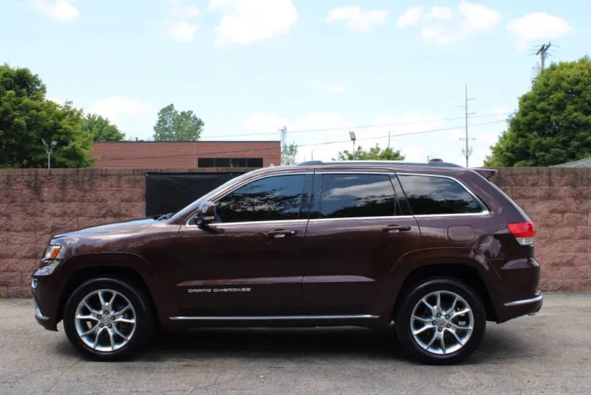 2015 Jeep Grand Cherokee Summit photo 1