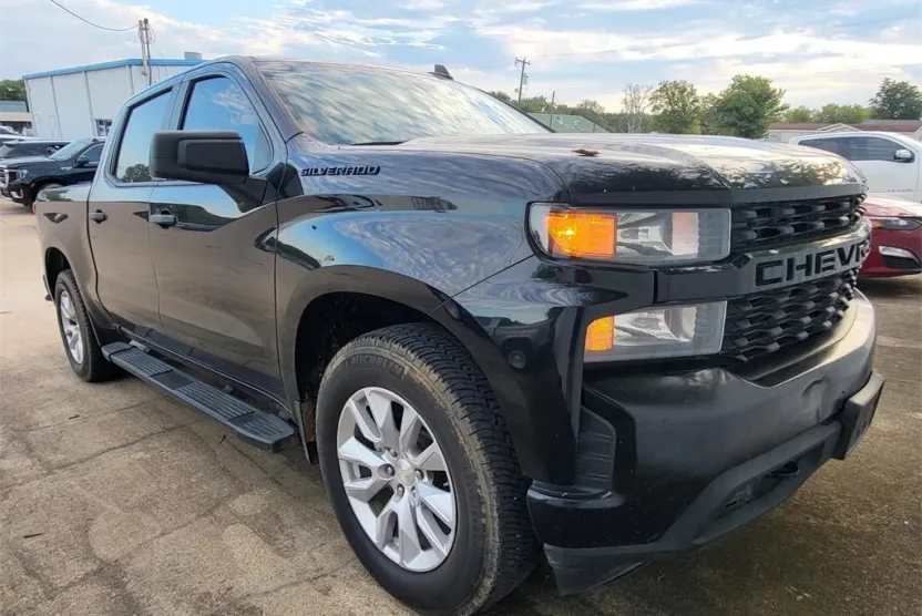 2021 Chevrolet Silverado 1500 Custom photo 1