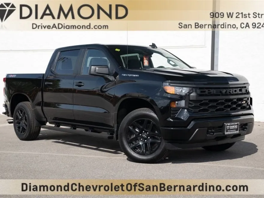 2025 Chevrolet Silverado 1500 Custom photo 1