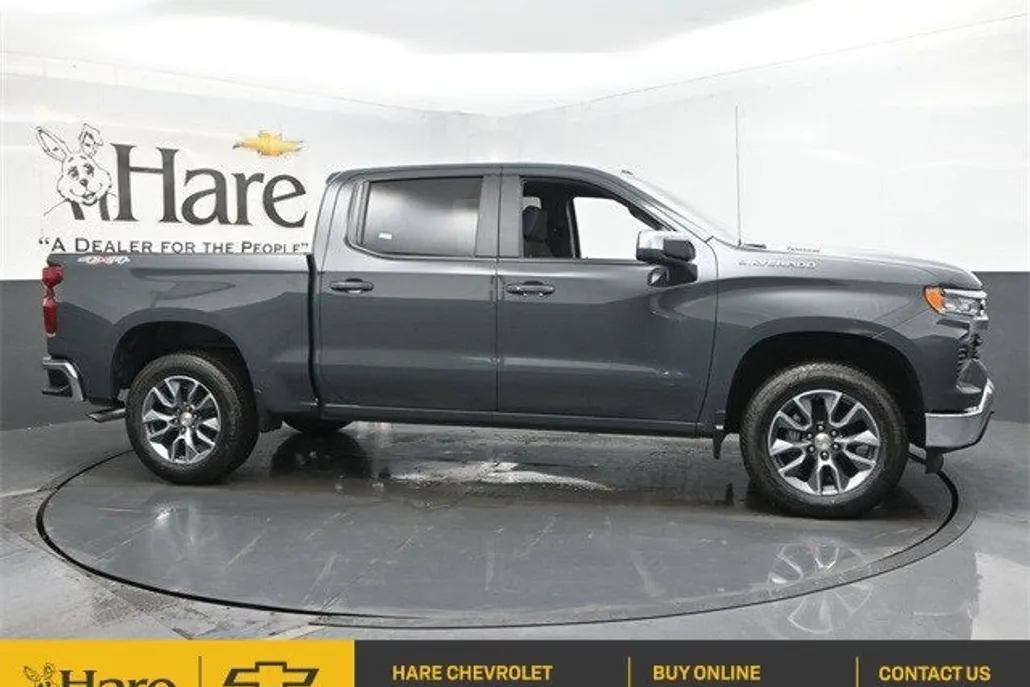 2025 Chevrolet Silverado 1500 LT photo 1