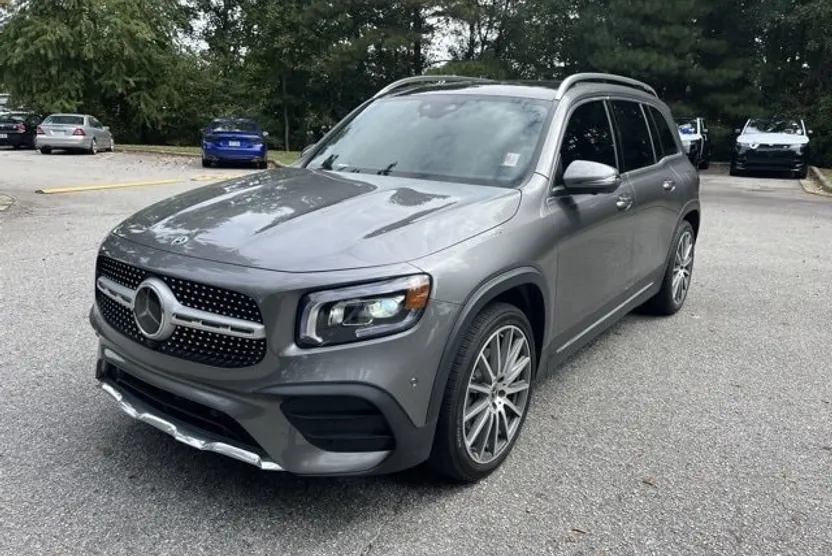 2023 Mercedes Benz GLB 250 photo 1