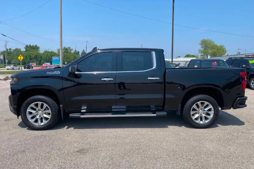 2021 Chevrolet Silverado 1500 High Country photo 1