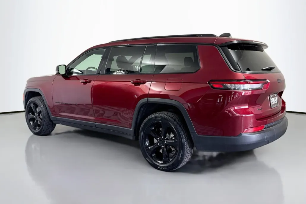 2023 Jeep Grand Cherokee Altitude photo 1