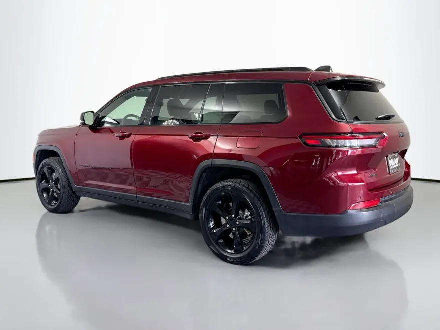 2023 Jeep Grand Cherokee Altitude photo 1