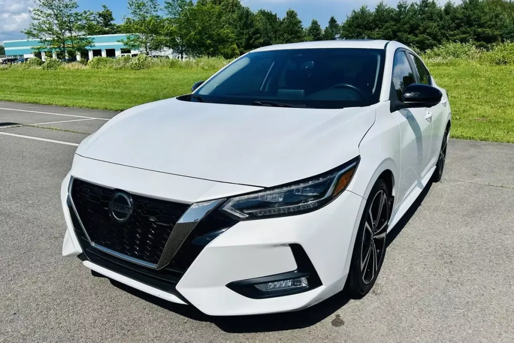 2021 Nissan Sentra SR photo 1