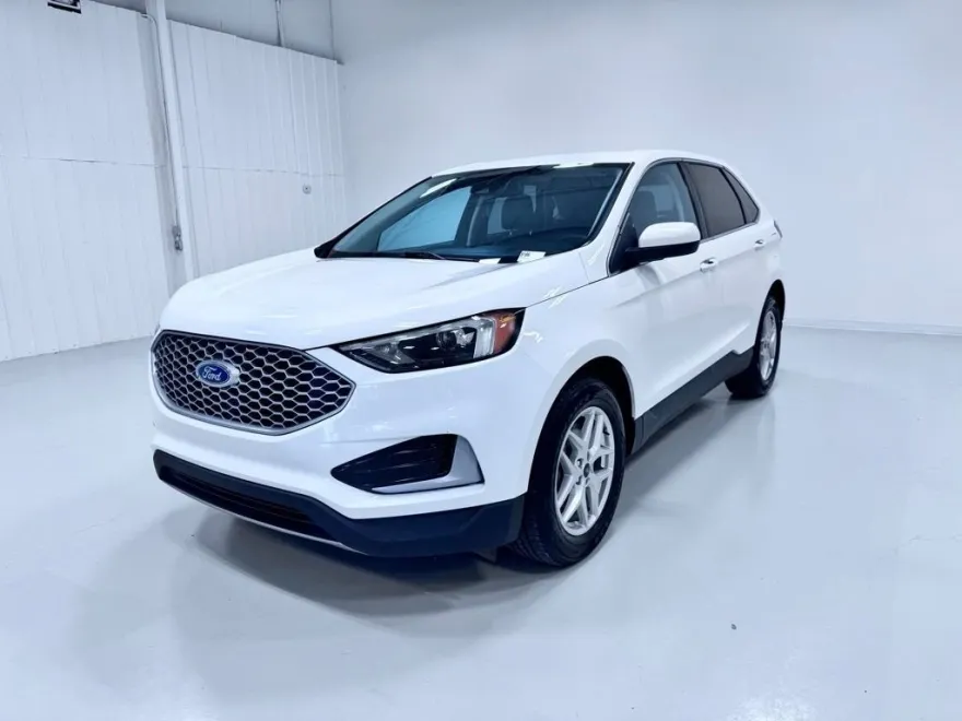 2023 Ford Edge SEL photo 1