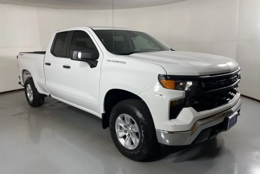 2023 Chevrolet Silverado 1500 photo 1