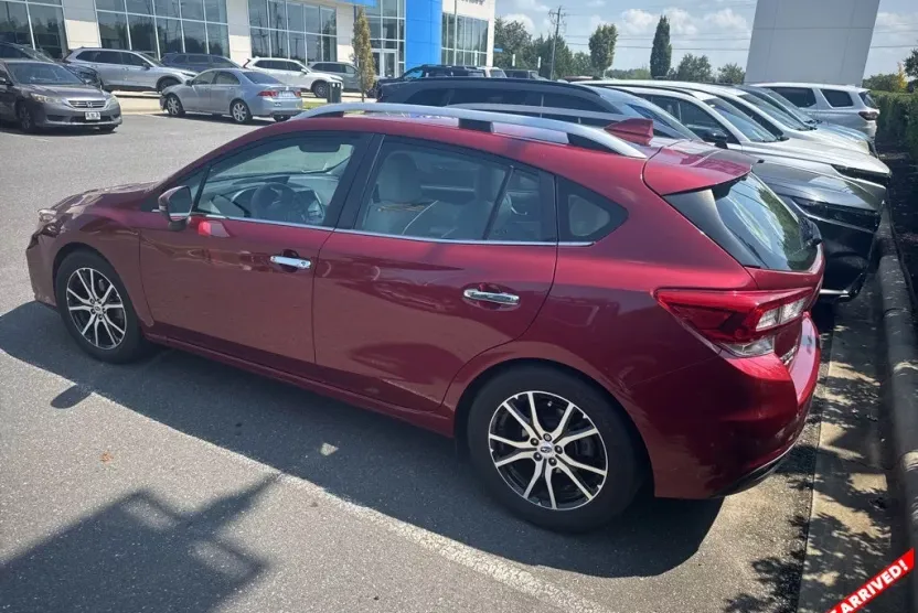2017 Subaru Impreza Limited photo 1
