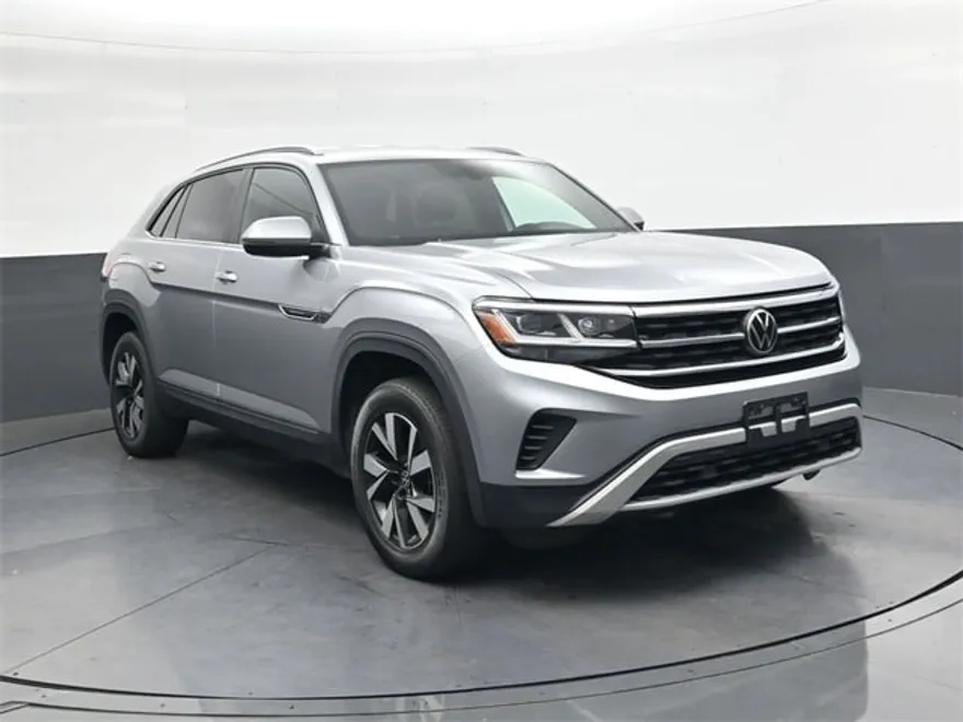 2022 Volkswagen Atlas Cross Sport SE photo 1