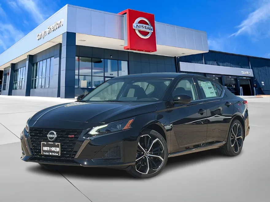 2025 Nissan Altima SR photo 1