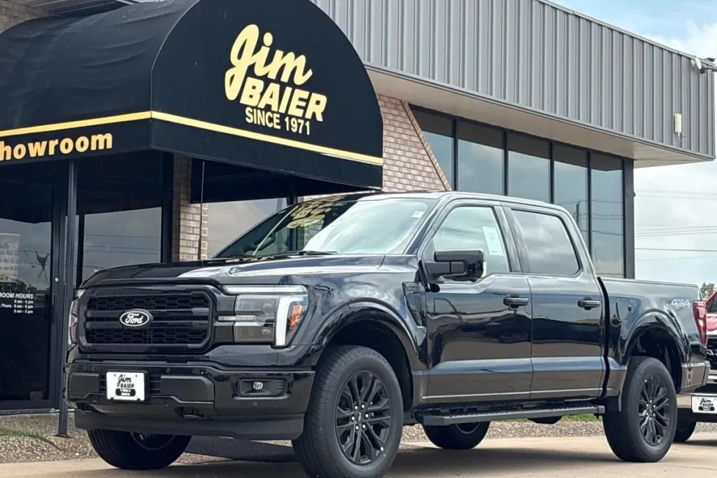 2025 Ford F-150 Lariat photo 1