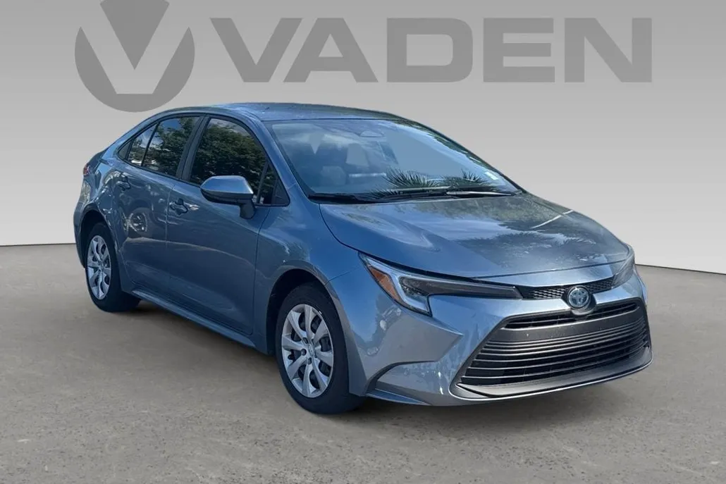 2025 Toyota Corolla Hybrid LE photo 1