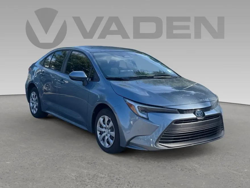 2025 Toyota Corolla Hybrid LE photo 1