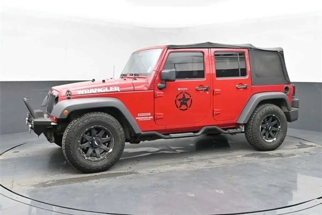 2010 Jeep Wrangler Unlimited Sport photo 1