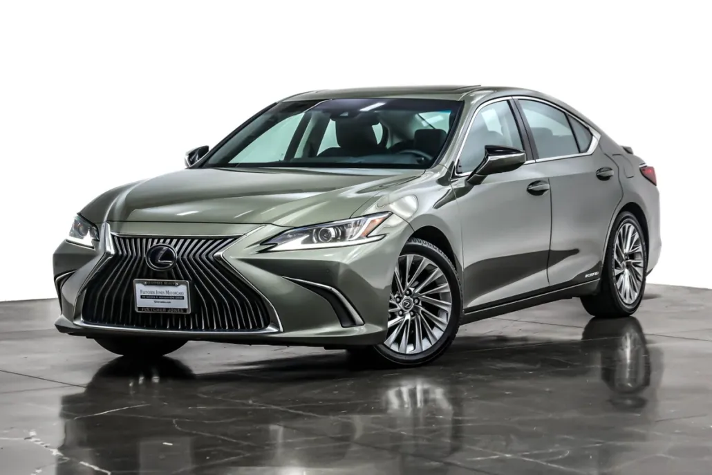 2019 Lexus ES 300h photo 1