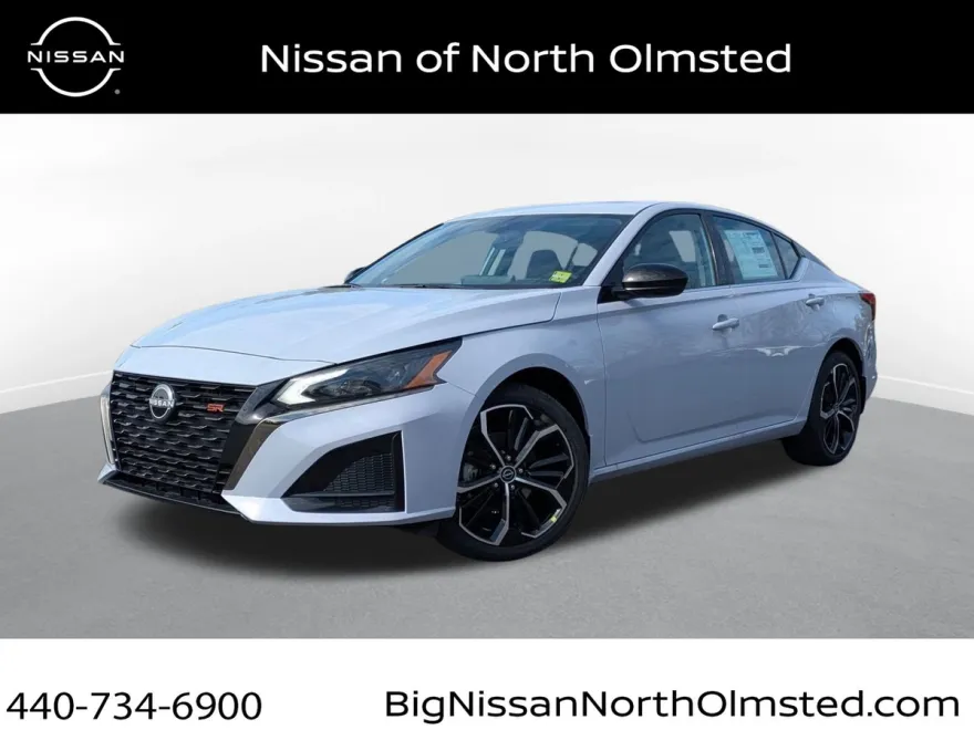 2025 Nissan Altima SR photo 1