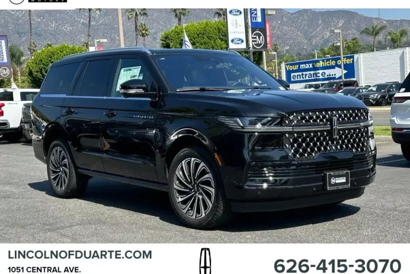 2025 Lincoln Navigator Black Label photo 1