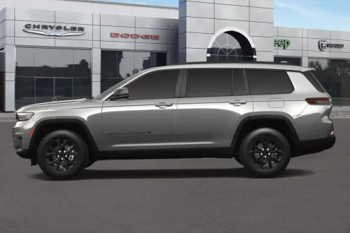 2025 Jeep Grand Cherokee Laredo photo 3