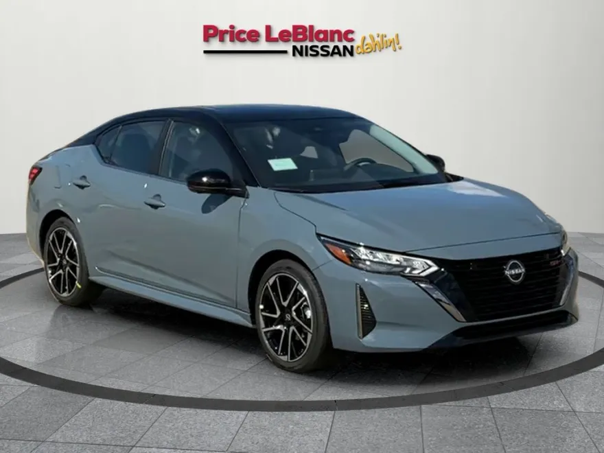 2025 Nissan Sentra SR photo 1