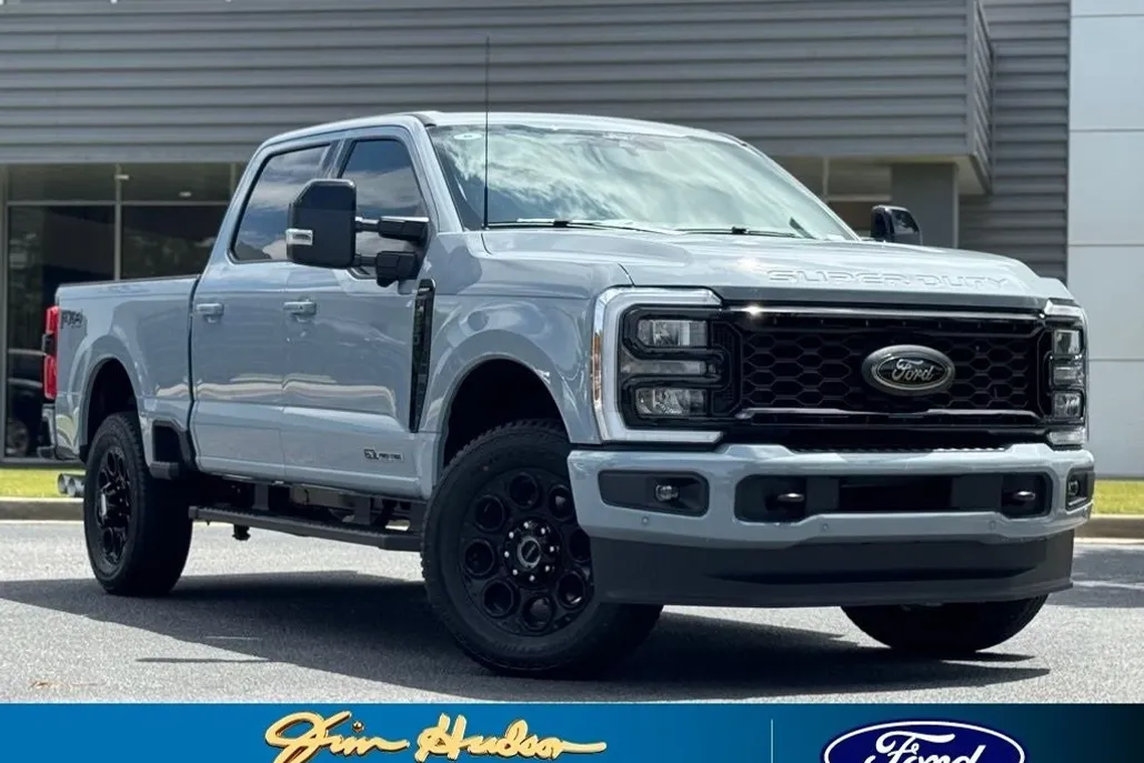 2025 Ford F-250 photo 1