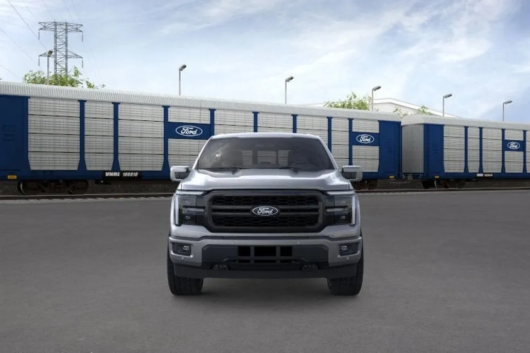 2025 Ford F-150 Lariat photo 1