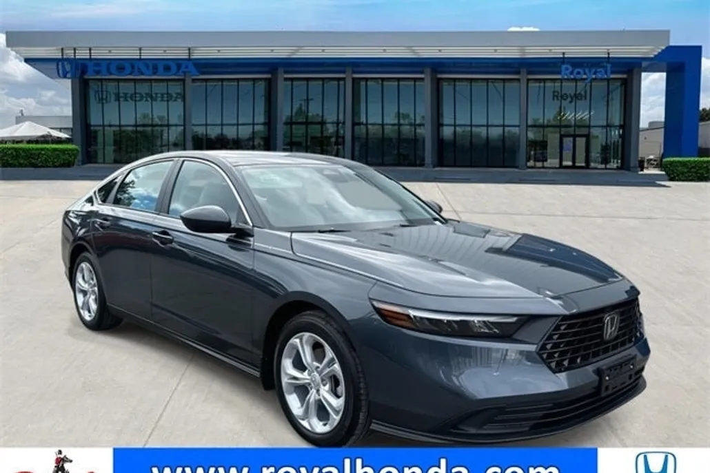2025 Honda Accord LX photo 1