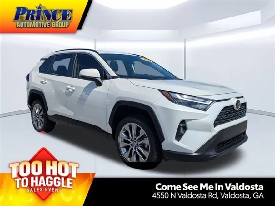 2022 Toyota RAV4 XLE Premium photo 1