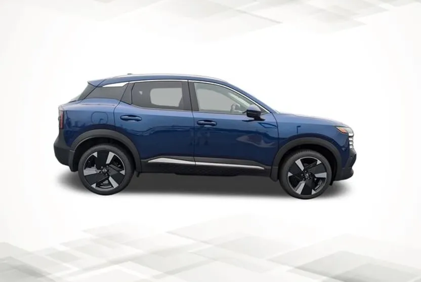 2025 Nissan Kicks SR photo 1