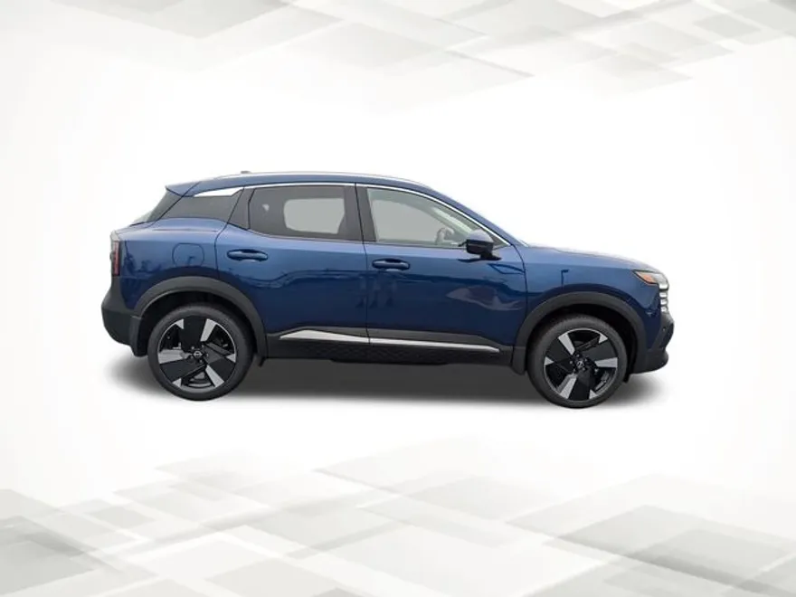 2025 Nissan Kicks SR photo 1