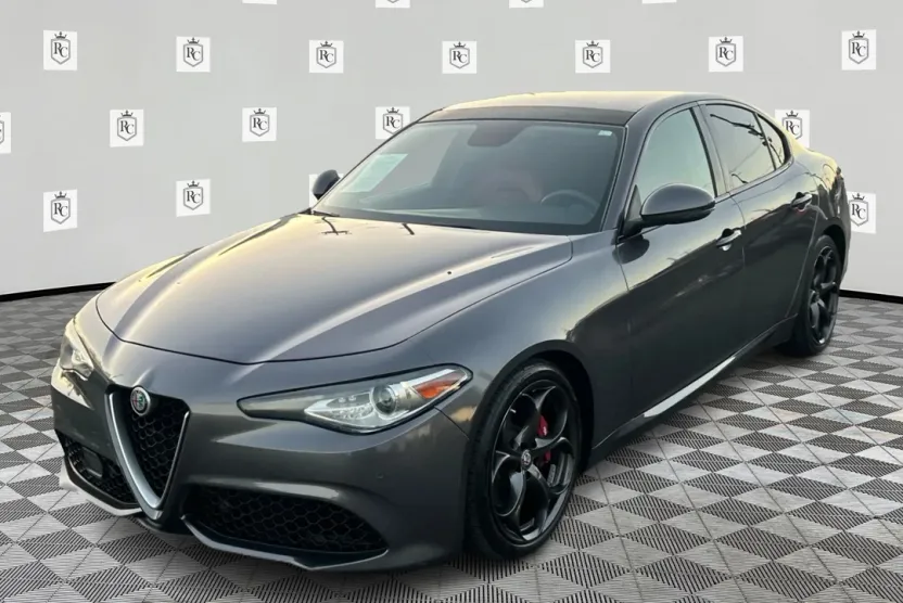 2018 Alfa Romeo Giulia Ti Sport photo 1