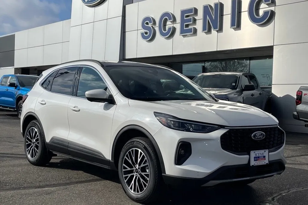 2025 Ford Escape Base photo 1