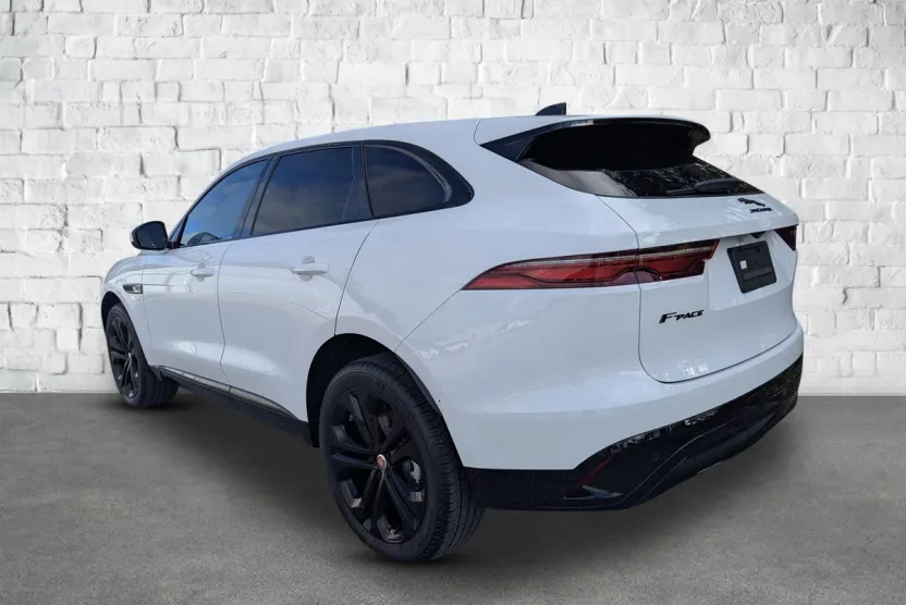 2023 Jaguar F-PACE P250 S photo 1