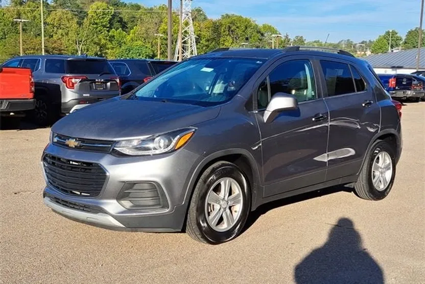 2020 Chevrolet Trax LT photo 1