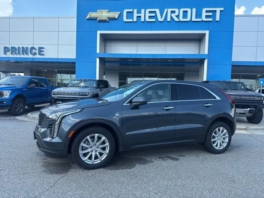 2021 Cadillac XT4 Luxury photo 1