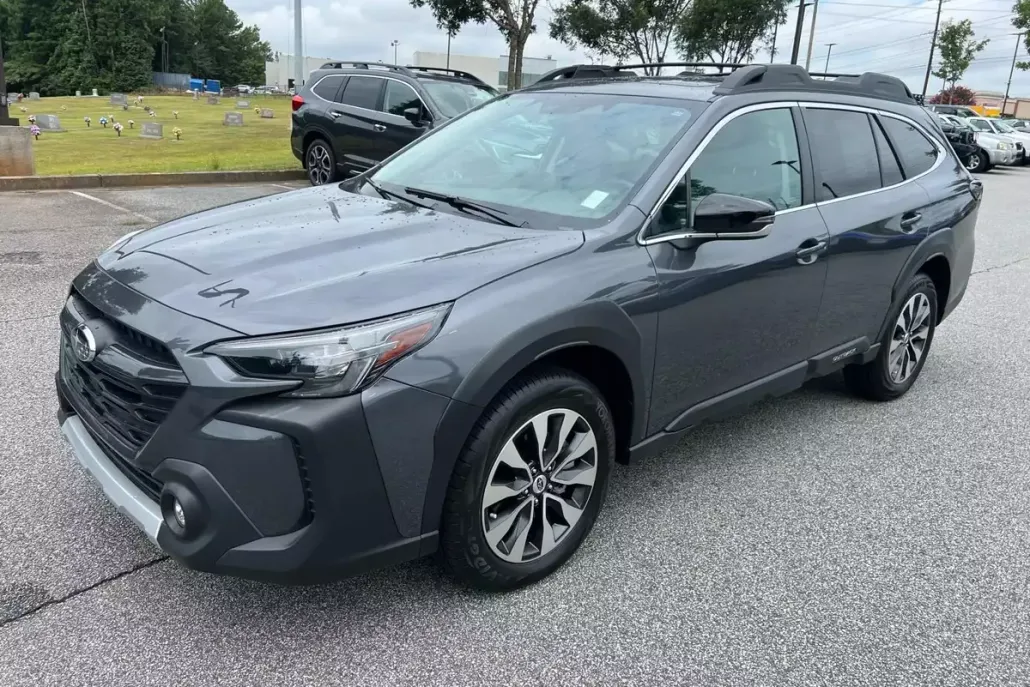 2025 Subaru Outback Limited photo 1