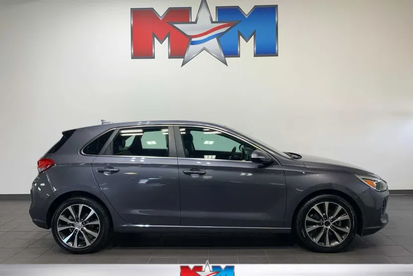 2018 Hyundai Elantra GT Base photo 1