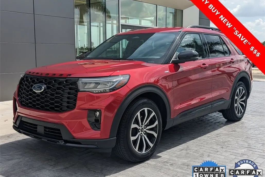 2025 Ford Explorer ST-Line photo 1
