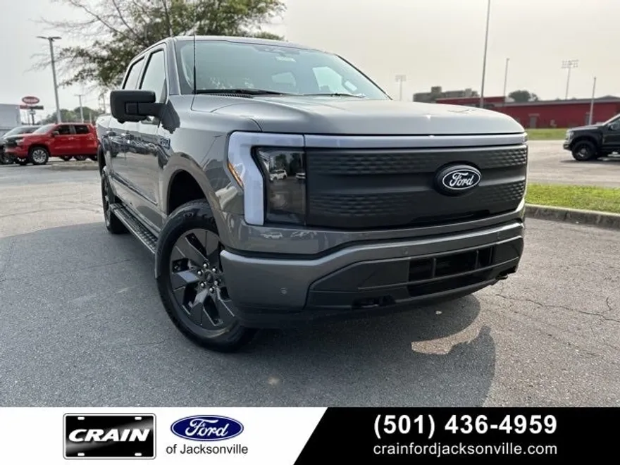 2025 Ford F-150 Lightning photo 1