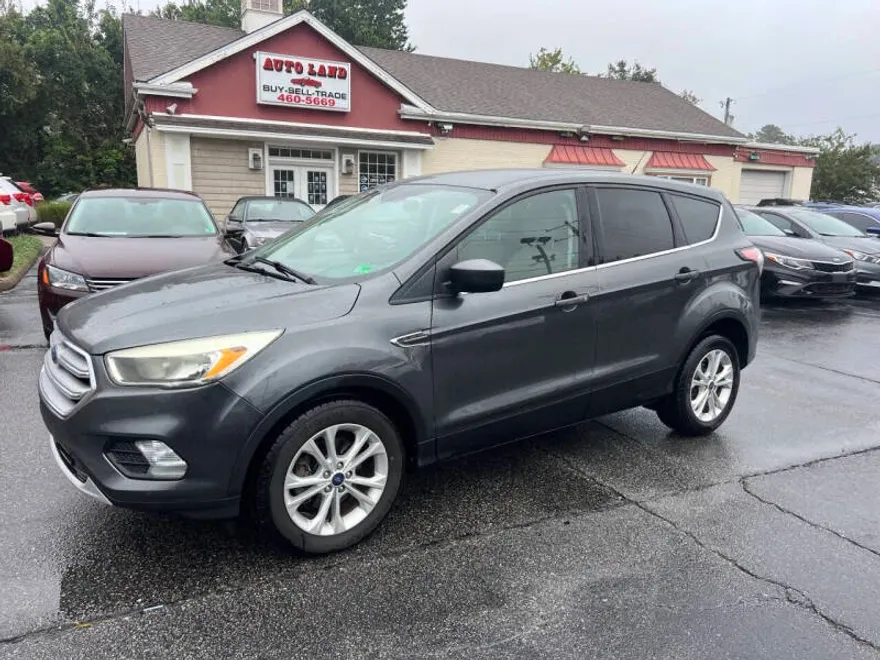 2017 Ford Escape SE photo 1