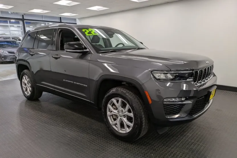 2022 Jeep Grand Cherokee Limited photo 1